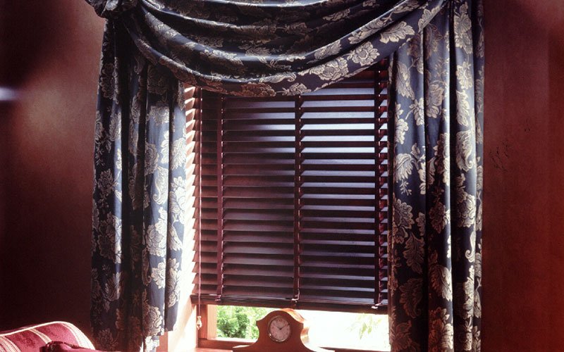 Elegant TImber Venetian Blinds in an elegant Canberra bedroom